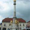 чумной столб около костела в Загребе